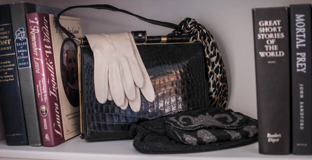 The alligator purse and gloves belonged to her grandmother. Photos by Can Türkyilmaz