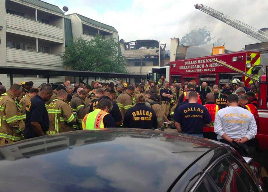 Dallas firefighters gather after fatal apartment fire: Facebook/Inmemoryof stanwilson