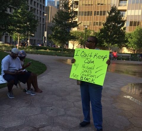 Black Lives Matter rally on 7-7-16 at Belo Garden Park 20 minutes before violence erupted. (Photo by Emily Charrier)