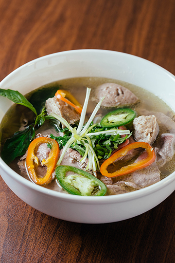 Beef meatball noodle soup (Photo by Kathy Tran)