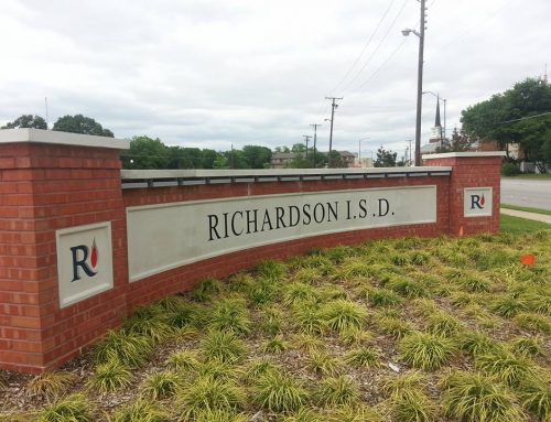 Richardson ISD opens student staffed bank on campus