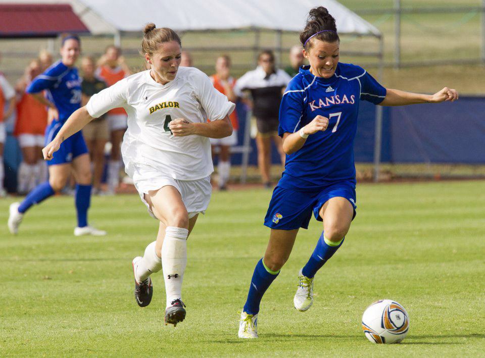 Former Wildcat Carlie Davis to play soccer in German Bundesliga - Lake ...