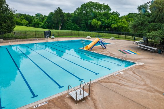 lakeridge pool